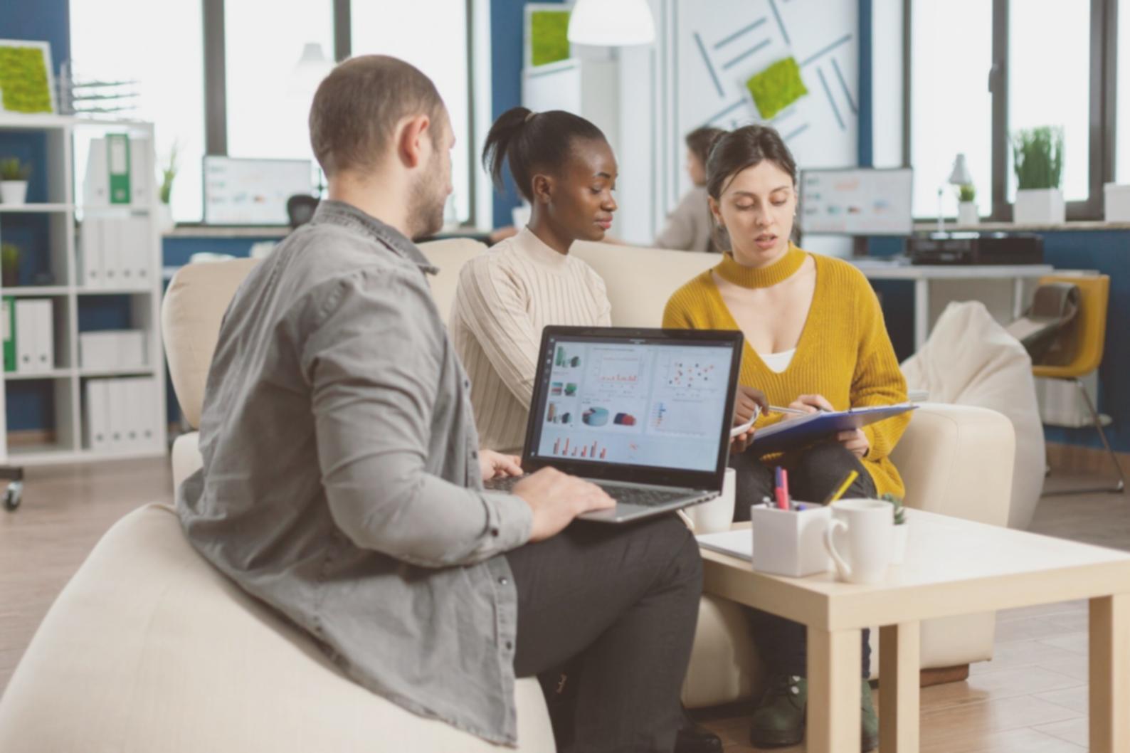 Процесс разработки дизайна упаковки в студии Folule